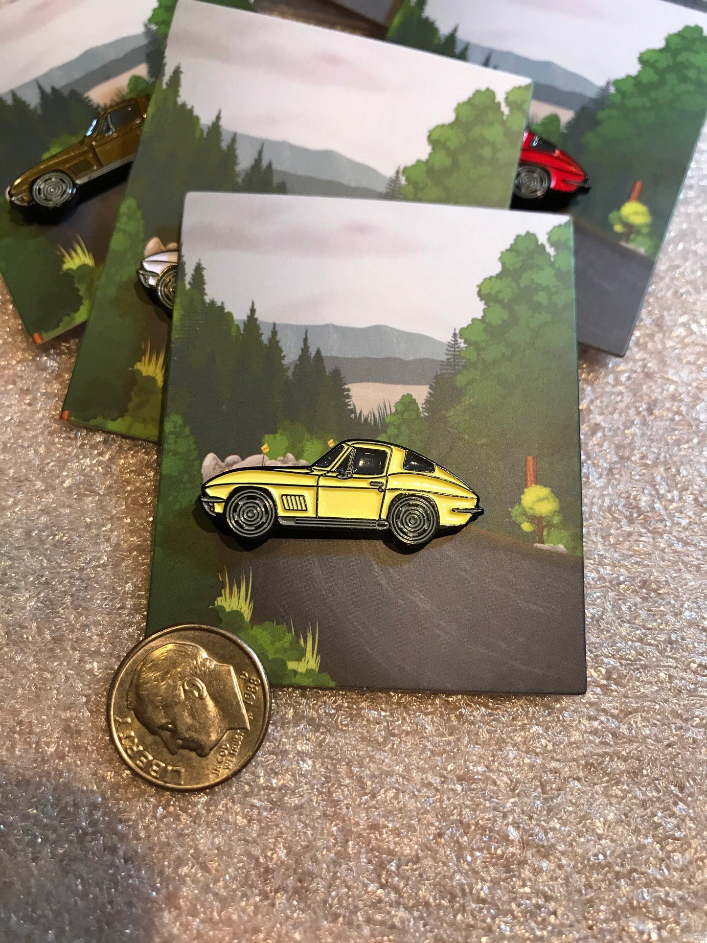 C2 #Corvette #Stingray #coupe Baked #Enamel lapel pin badge car pins YELLOW