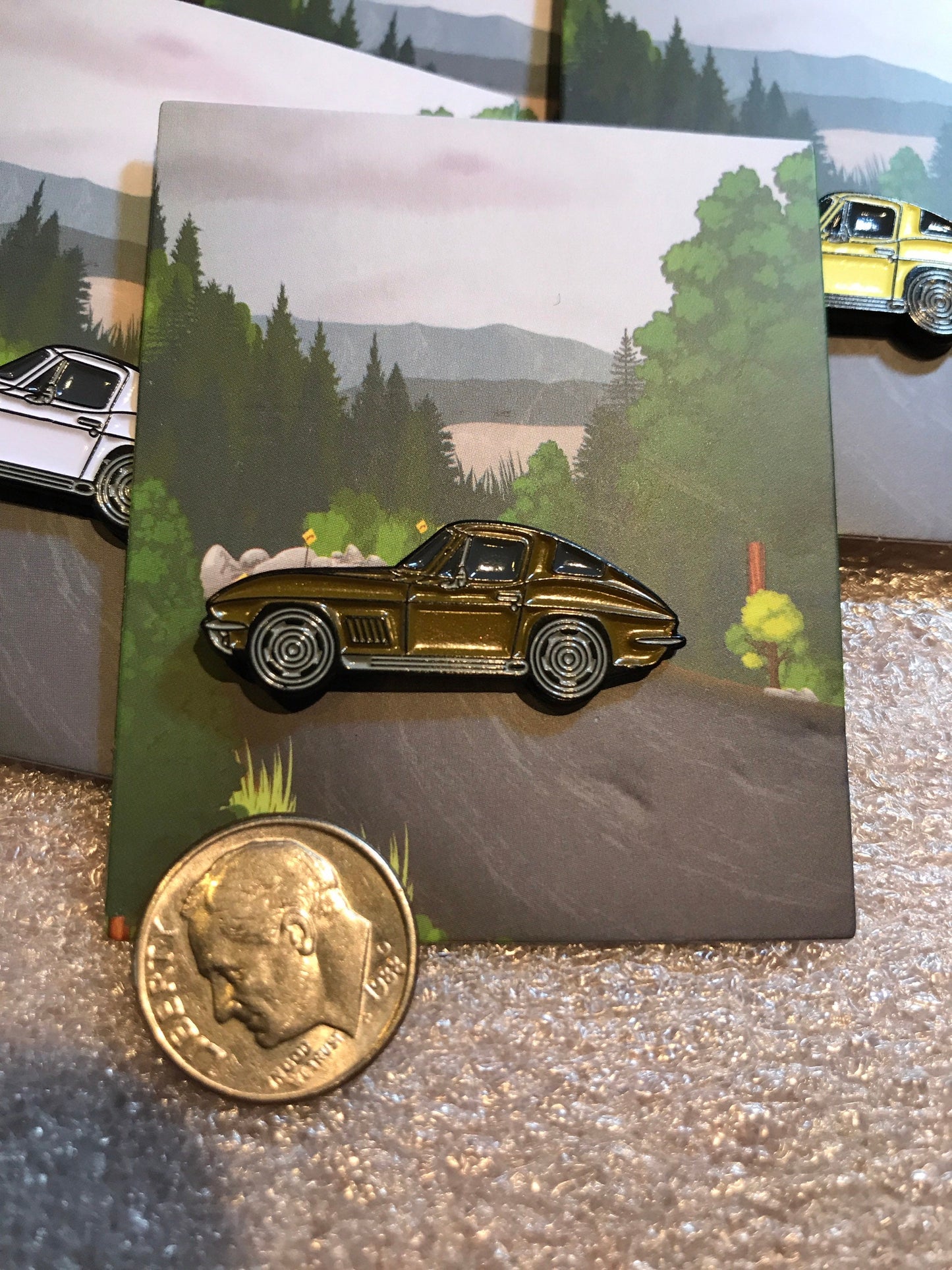 C2 #Corvette #Stingray #coupe Baked #Enamel lapel pin badge car pins GOLD
