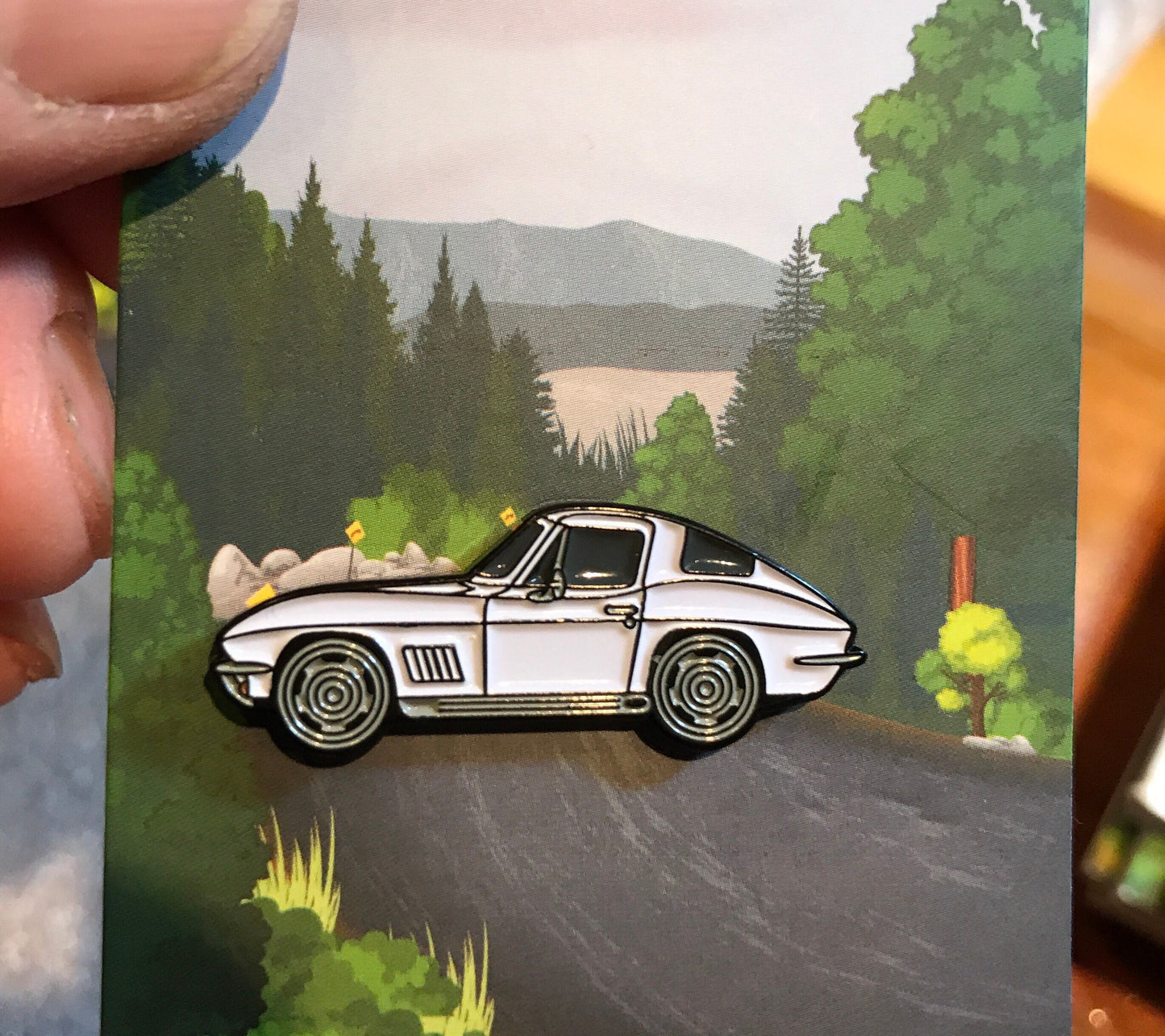 C2 #Corvette #Stingray #coupe Baked #Enamel lapel pin badge car pins WHITE