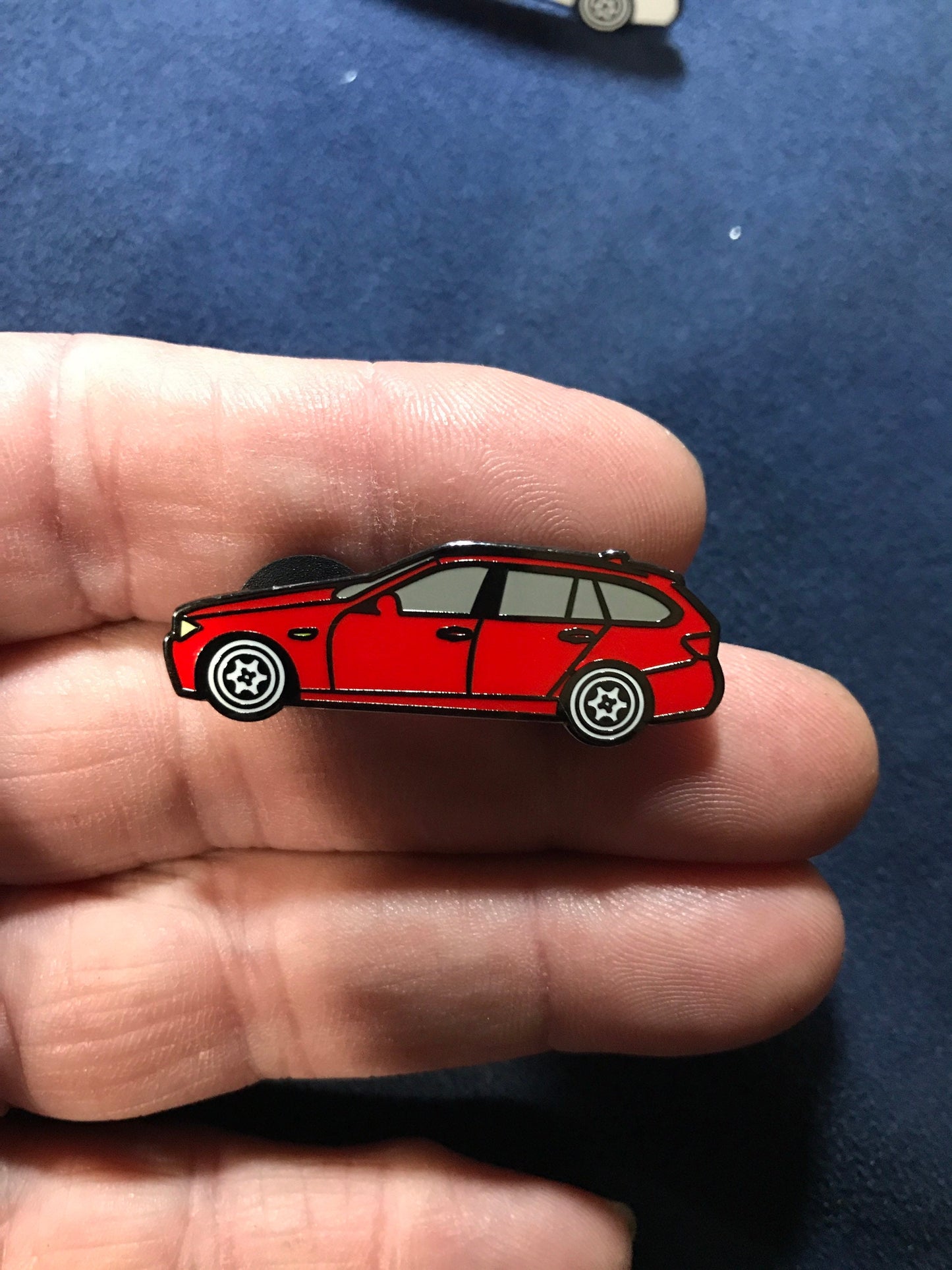 BMW Lapel Pin RED 3 Series Touring E36 E91 Auto Pin